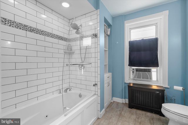 118 MARSHALL ST, Phoenixville, PA 19460
