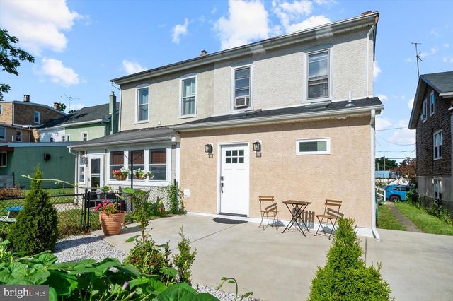 118 MARSHALL ST, Phoenixville, PA 19460