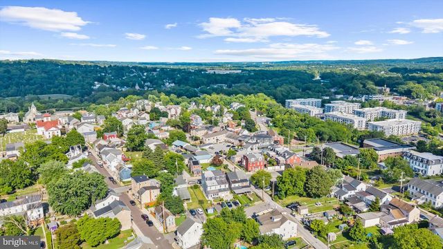 118 MARSHALL ST, Phoenixville, PA 19460
