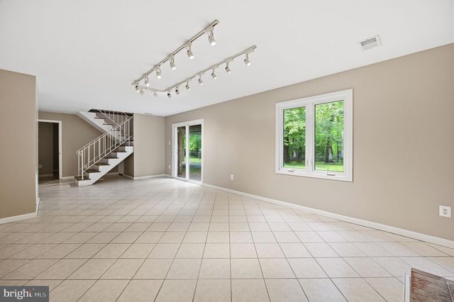 2506 PINOAK LN, Reston, VA 20191