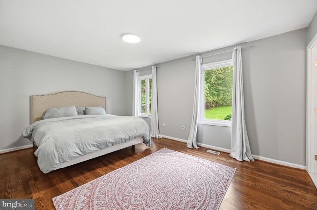 2506 PINOAK LN, Reston, VA 20191