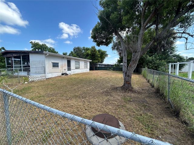 3140 CRESTWOOD DRIVE, Port Charlotte, FL 33952