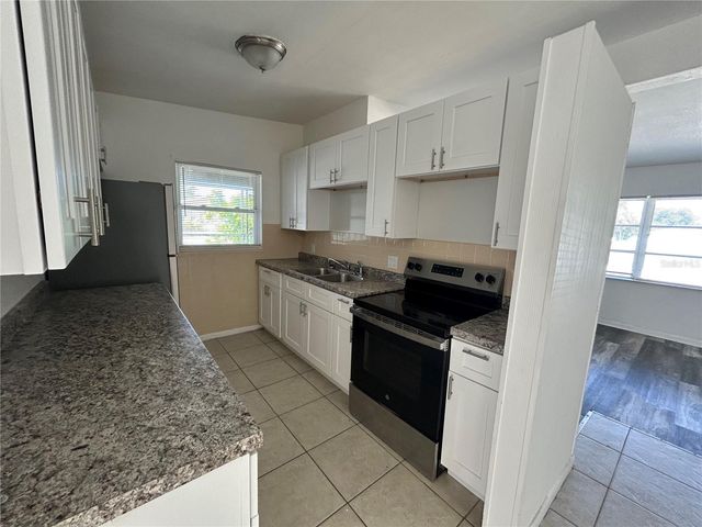 3140 CRESTWOOD DRIVE, Port Charlotte, FL 33952
