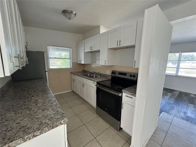 3140 CRESTWOOD DRIVE, Port Charlotte, FL 33952