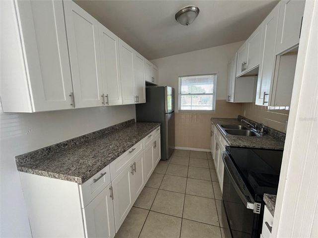 3140 CRESTWOOD DRIVE, Port Charlotte, FL 33952