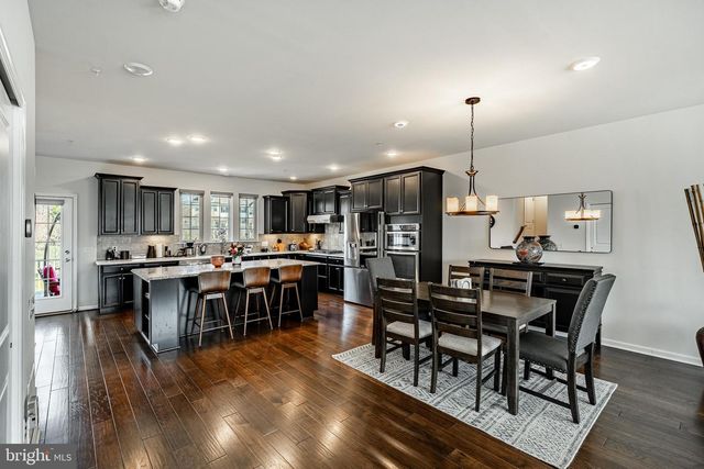 10 LOCKS FARM LN, Downingtown, PA 19335