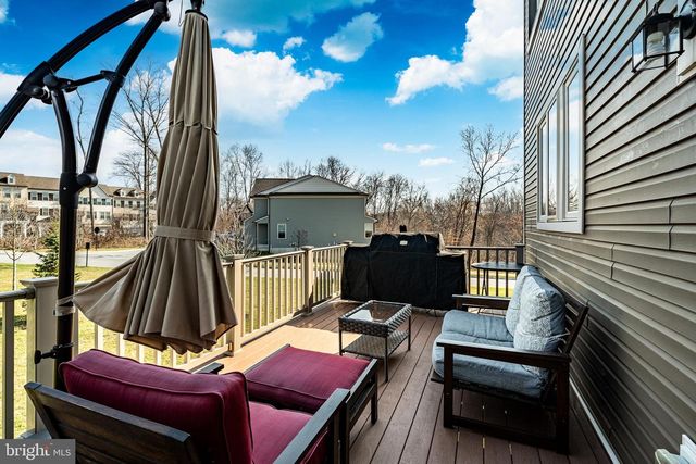 10 LOCKS FARM LN, Downingtown, PA 19335