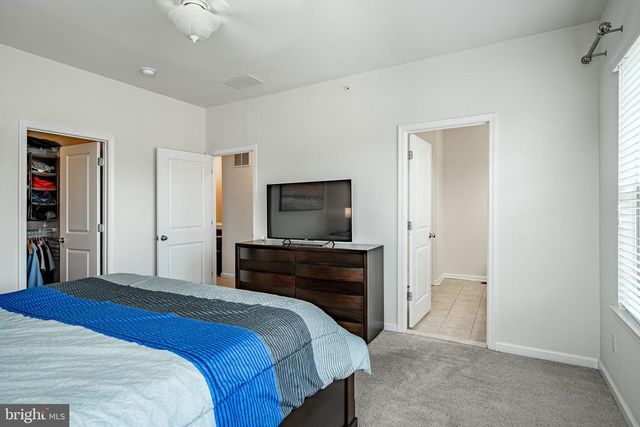 10 LOCKS FARM LN, Downingtown, PA 19335