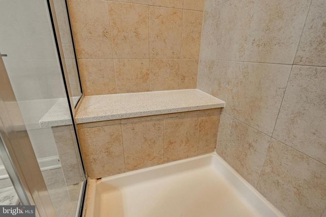 10 LOCKS FARM LN, Downingtown, PA 19335