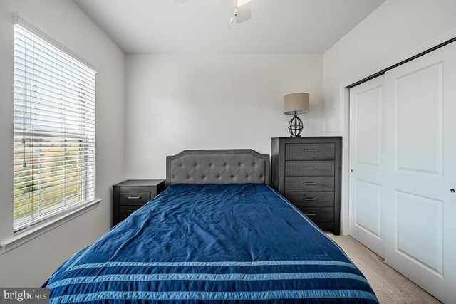 10 LOCKS FARM LN, Downingtown, PA 19335