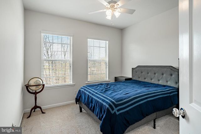 10 LOCKS FARM LN, Downingtown, PA 19335