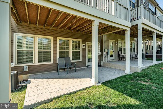 10 LOCKS FARM LN, Downingtown, PA 19335