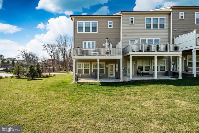 10 LOCKS FARM LN, Downingtown, PA 19335