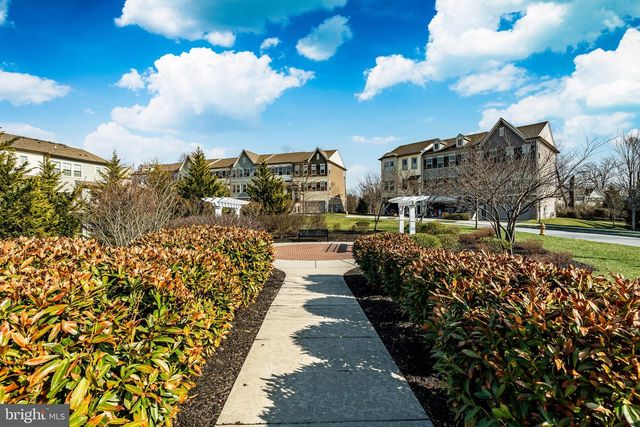 10 LOCKS FARM LN, Downingtown, PA 19335