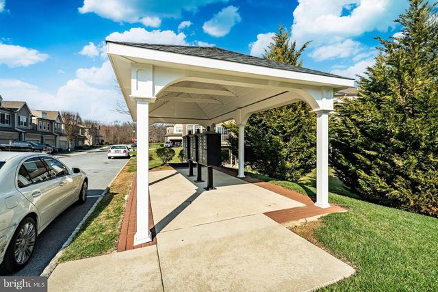 10 LOCKS FARM LN, Downingtown, PA 19335