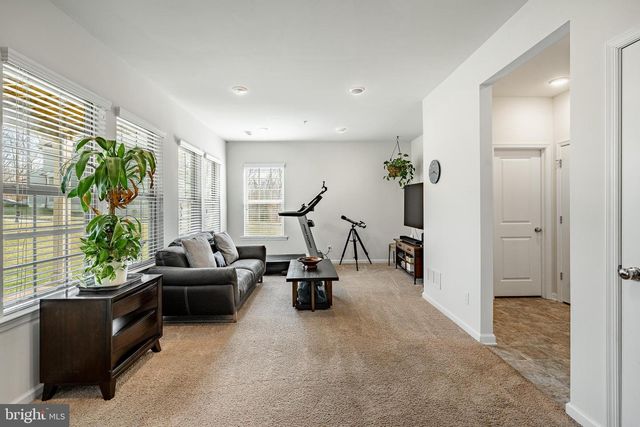 10 LOCKS FARM LN, Downingtown, PA 19335