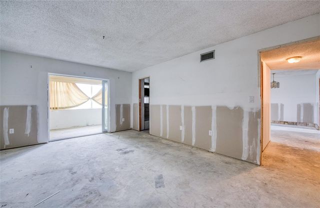 4775 COVE CIRCLE 106, St Petersburg, FL 33708