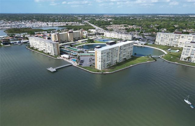 4775 COVE CIRCLE 106, St Petersburg, FL 33708