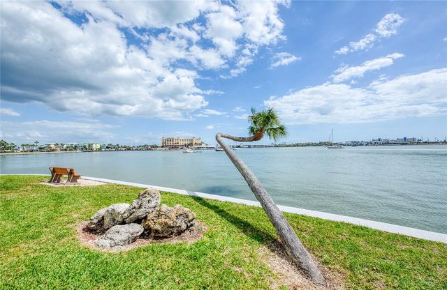 4775 COVE CIRCLE 106, St Petersburg, FL 33708
