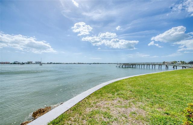 4775 COVE CIRCLE 106, St Petersburg, FL 33708