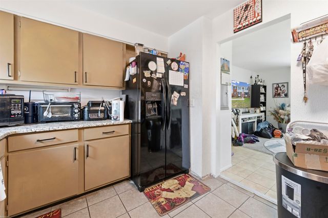 25344 Shiawassee Circle 110, Southfield, MI 48033