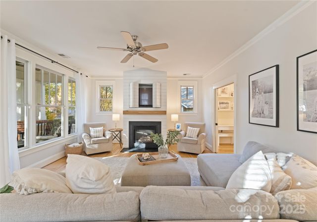 14030 Garden District Row, Huntersville, NC 28078