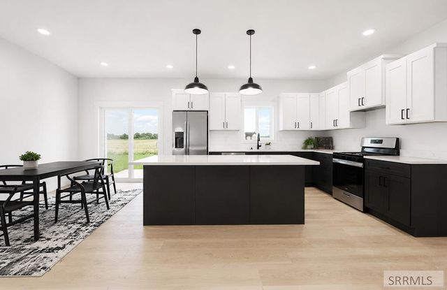 346 E 5th S, Sugar City, ID 83448