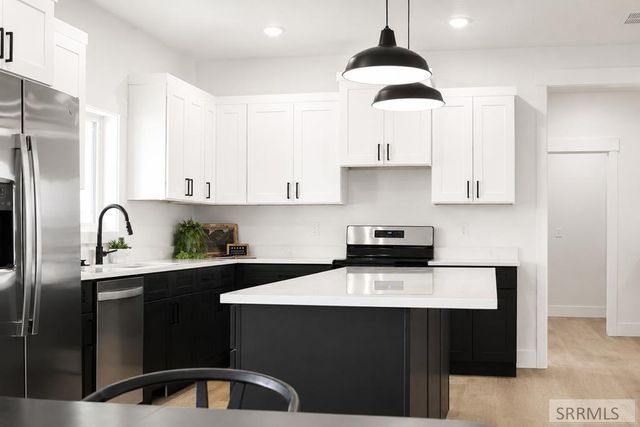 346 E 5th S, Sugar City, ID 83448