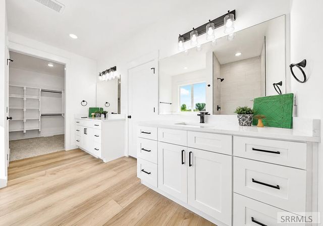346 E 5th S, Sugar City, ID 83448