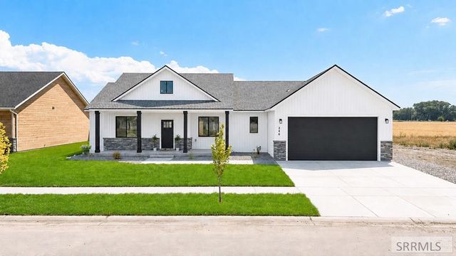 346 E 5th S, Sugar City, ID 83448