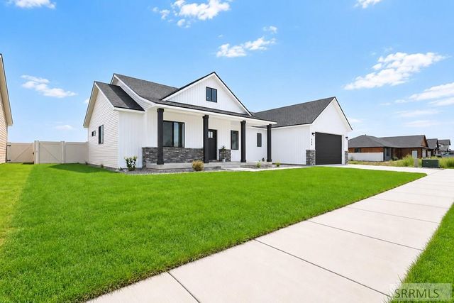 346 E 5th S, Sugar City, ID 83448