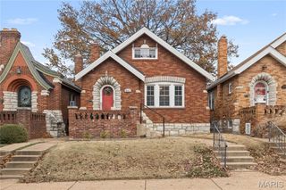 5531 Eichelberger Street, St Louis, MO 63109