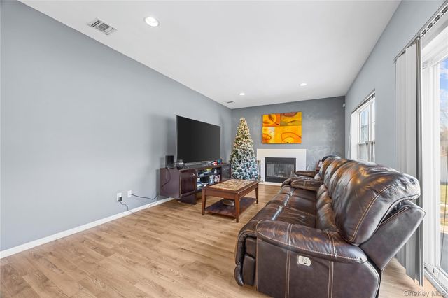 7 Bittersweet Lane, Center Moriches, NY 11934