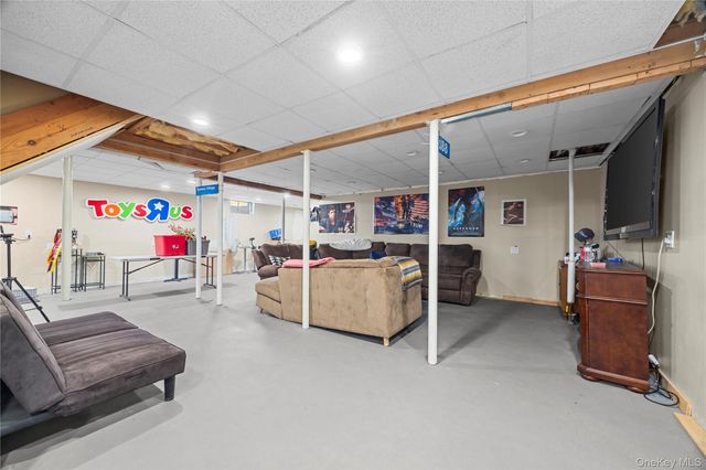 7 Bittersweet Lane, Center Moriches, NY 11934