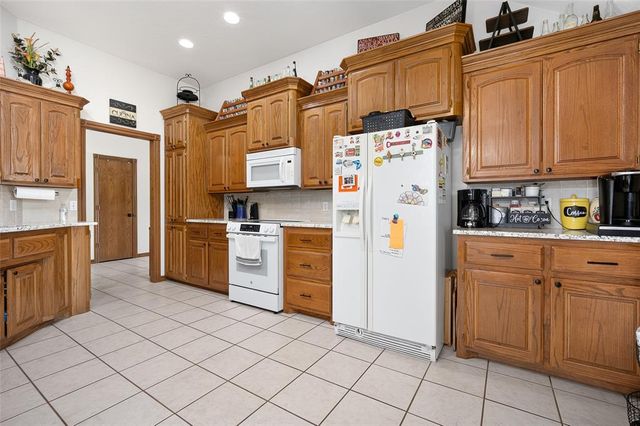 1322 Houser Lane, Blanchard, OK 73010