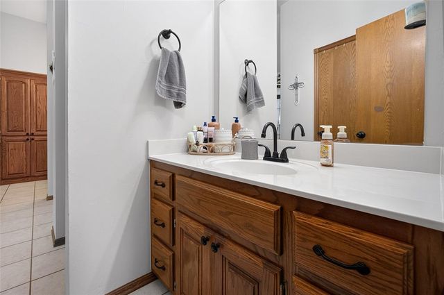 1322 Houser Lane, Blanchard, OK 73010