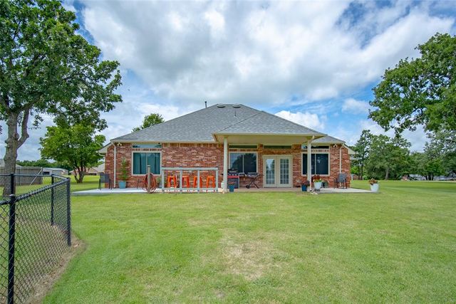 1322 Houser Lane, Blanchard, OK 73010