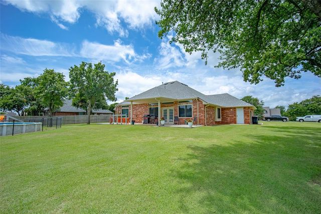 1322 Houser Lane, Blanchard, OK 73010