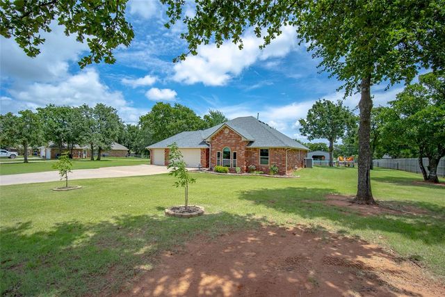 1322 Houser Lane, Blanchard, OK 73010