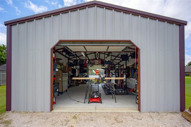 1322 Houser Lane, Blanchard, OK 73010