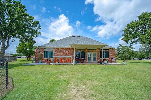 1322 Houser Lane, Blanchard, OK 73010