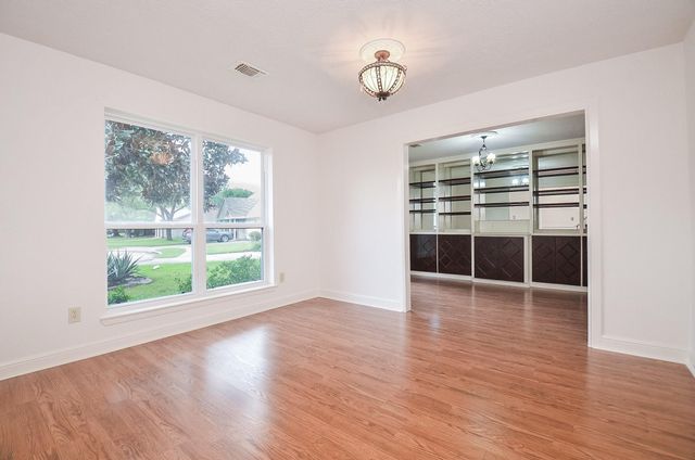 2102 Landcircle Court, Sugar Land, TX 77478