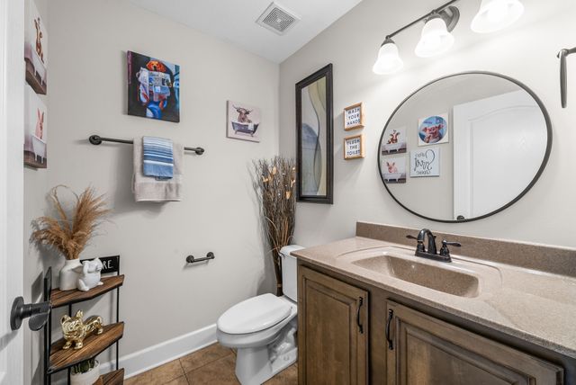1049 Black Gum Ln, Clarksville, TN 37043