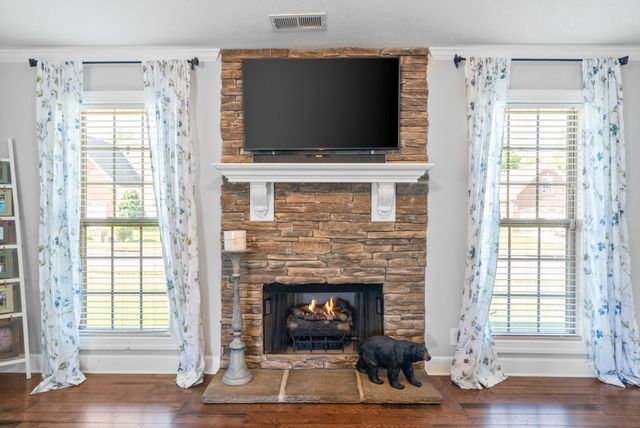 1049 Black Gum Ln, Clarksville, TN 37043