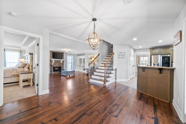 1049 Black Gum Ln, Clarksville, TN 37043