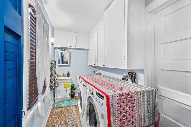 28 Maple Street, Southbridge, MA 01550