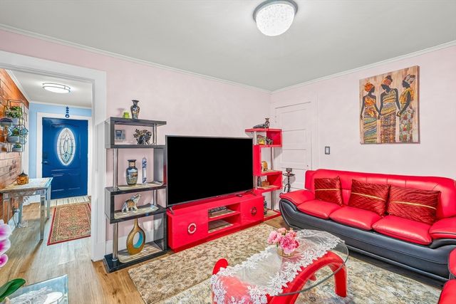 28 Maple Street, Southbridge, MA 01550