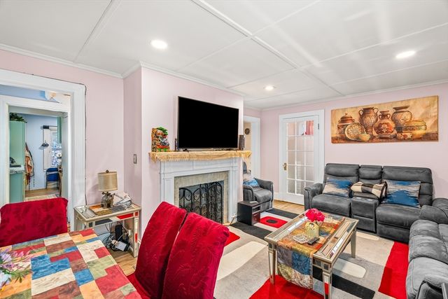 28 Maple Street, Southbridge, MA 01550