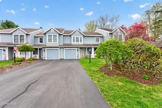 55 Stoney Creek Drive, Clifton Park, NY 12065