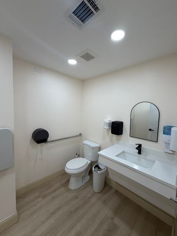 3201 S Wallace Street, Chicago, IL 60616